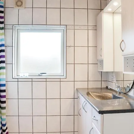 Two-bedroom In Ulfborg 別荘