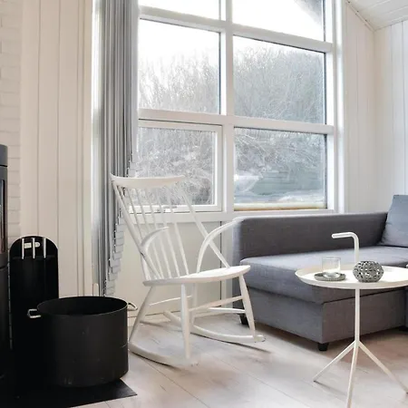 Two-bedroom In Ulfborg 別荘
